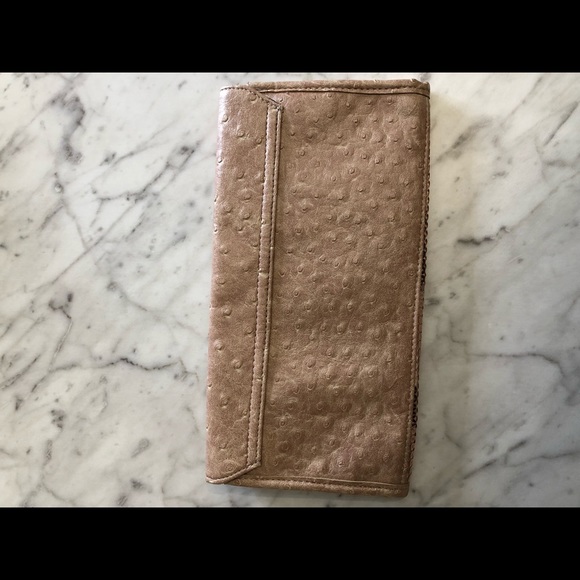 Nude/rose gold sequined clutch - Picture 4 of 4